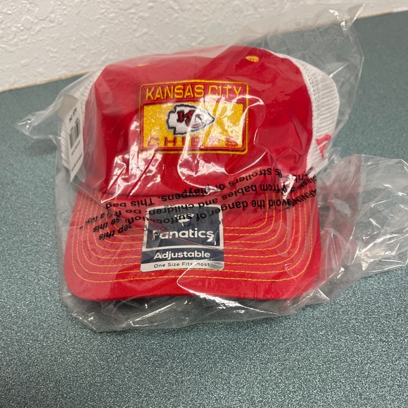Kansas City Chiefs ❗️NWT❗️NFL Fanatics Trucker Hat OSFM Red - Picture 5 of 5